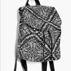 NWT ☀️NEW☀️VS Pink backpack